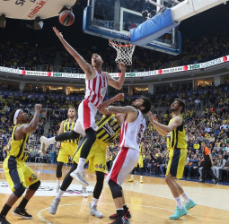 Olympiacos no pudo hacer demasiado ante un Fenerbahce superior (90-75)