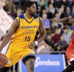 El Zalgiris Kaunas negocia con Royce O'Neale