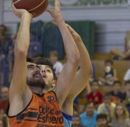Primera derrota del Valencia Basket en pretemporada ante el AS Mónaco (76-88)