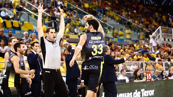 El Iberostar Tenerife abre la Liga Endesa 2016-17 con un triunfo histórico (81-92)