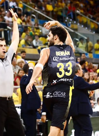 El Iberostar Tenerife abre la Liga Endesa 2016-17 con un triunfo histórico (81-92)