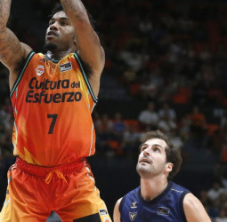 Valencia Basket busca consolidar su mejoría en la pista del UCAM Murcia