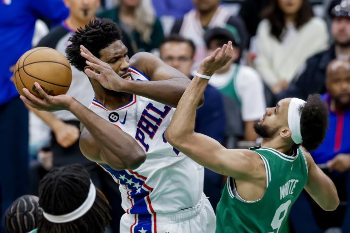 Los Celtics revientan el regreso del MVP Embiid (87-121) [1-1]