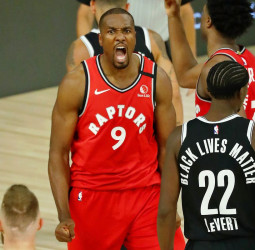 Los Raptors se colocan a una victoria de la segunda ronda (117-92) [3-0]
