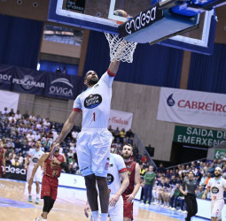 Monbus Obradoiro rompe su mala racha a costa de UCAM Murcia (81-79)