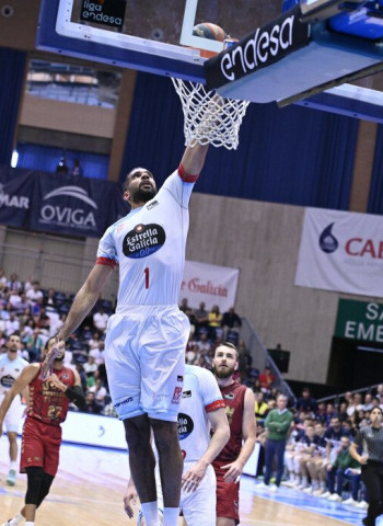 Monbus Obradoiro rompe su mala racha a costa de UCAM Murcia (81-79)