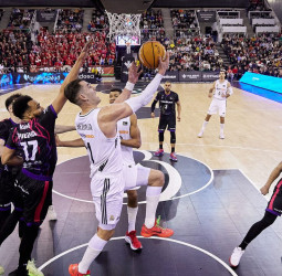 El Coviran Granada no logra rematar la gesta de ganar al Real Madrid, 79-84