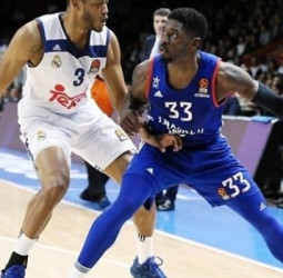 El Real Madrid quiere terminar con victoria la fase regular