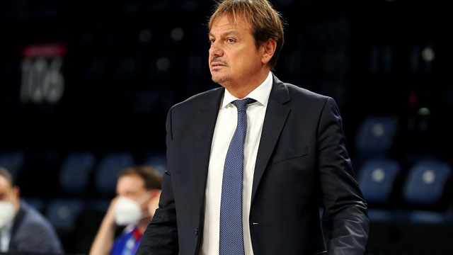 Ataman se queja de que el Zalgiris pueda jugar con público en las gradas