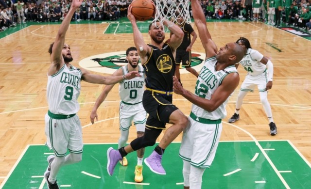 [2-2] Un Curry sideral empata la final (107-97)