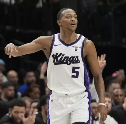 Fox se encarga de enfriar un poco a Doncic