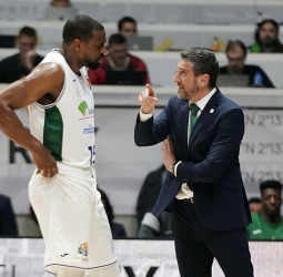 Navarro: "El equipo se ha agarrado con todo al parqué"