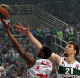 Laboral Kutxa Baskonia, a la Final Four por la puerta grande (75-84)