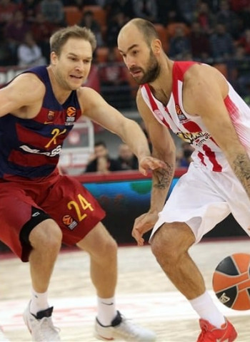 Los malos porcentajes sentenciaron al Barcelona en el Pireo (59-52)