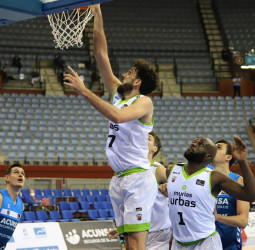 Defensa, alegría y confianza, la receta de Javi Juárez para el partido de mañana