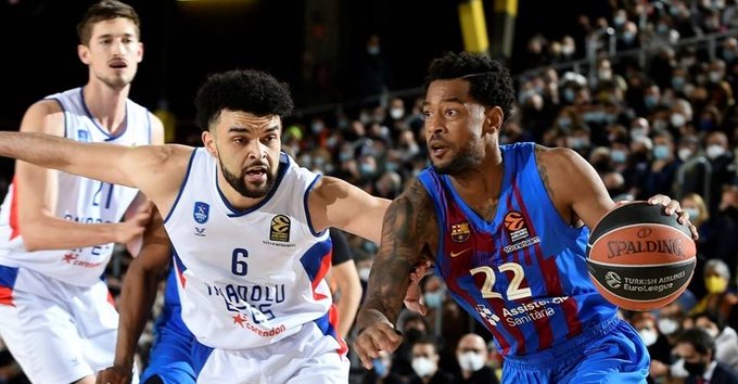 El Barça recupera buenas sensaciones y supera a Efes (82-77)