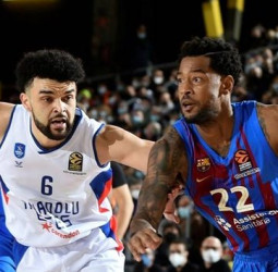 El Barça recupera buenas sensaciones y supera a Efes (82-77)