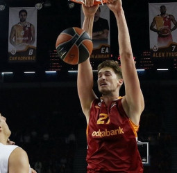 Tibor Pleiss, opción interior para completar el nuevo Valencia Basket