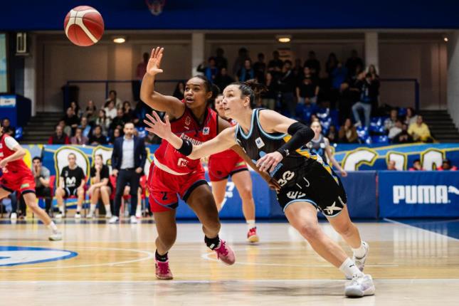 El tridente de cabeza asegura su presencia en los Playoffs por el título