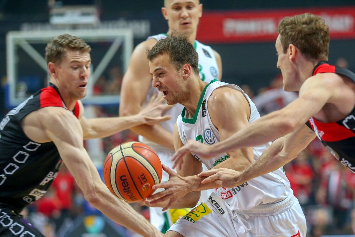 El Lietuvos Rytas empata la serie (1-1) en un polémico partido