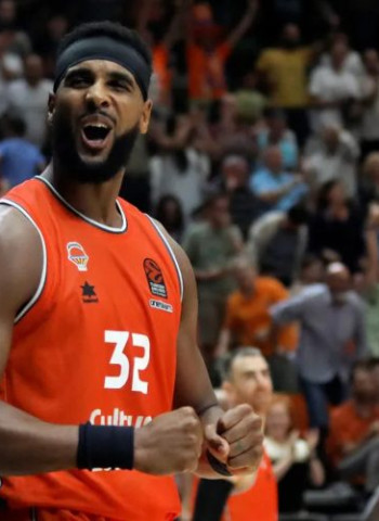 Partizan ficha a Brandon Davies