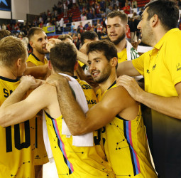 Lenovo Tenerife derrocha solidez en Manresa (70-89)