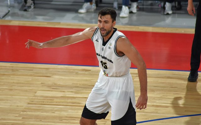Emanuel Cate, cerca del BAXI Manresa