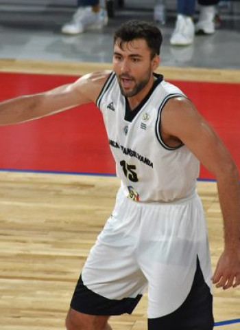 Emanuel Cate, cerca del BAXI Manresa