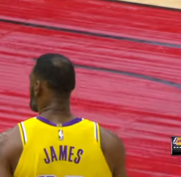 LeBron James lidera a los Lakers al más puro estilo "Magic" Johnson