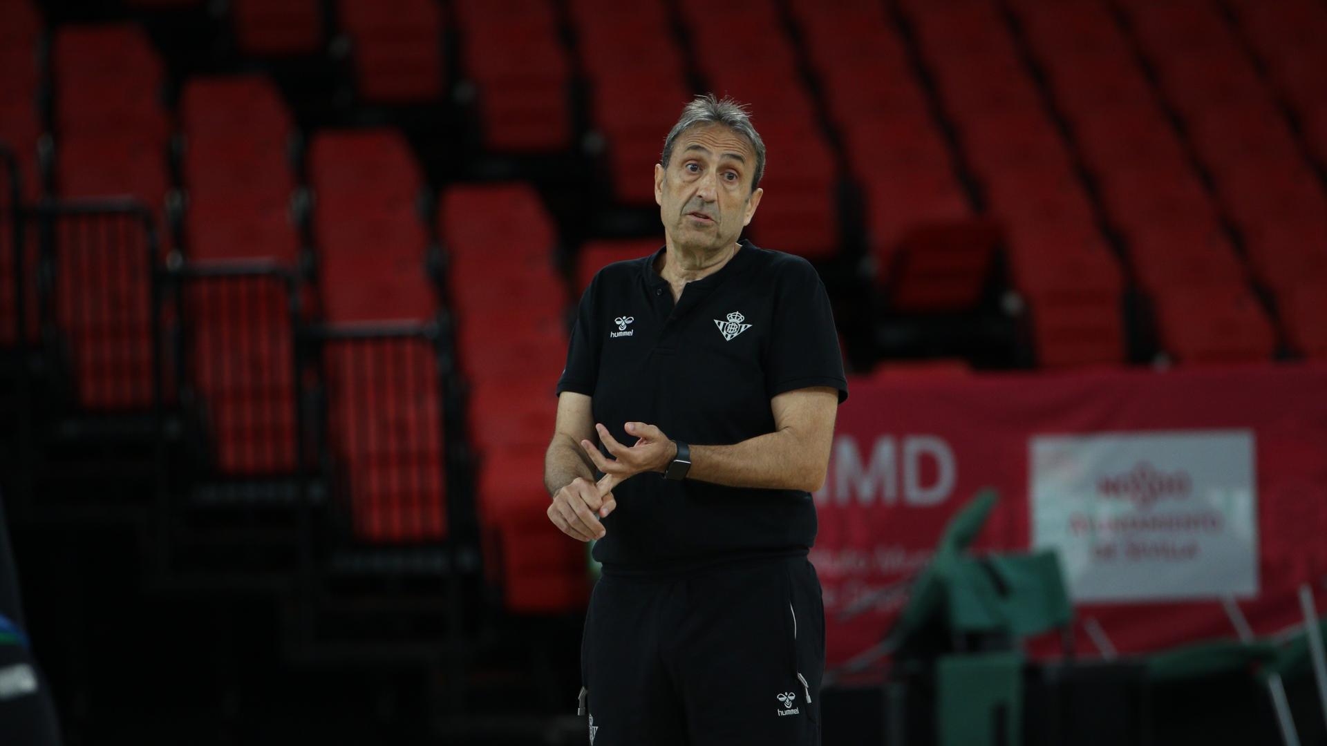 Luis Casimiro: "Todos tenemos que dar un paso adelante y comprometernos con este club y esta ciudad"