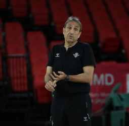 Luis Casimiro: "Todos tenemos que dar un paso adelante y comprometernos con este club y esta ciudad"