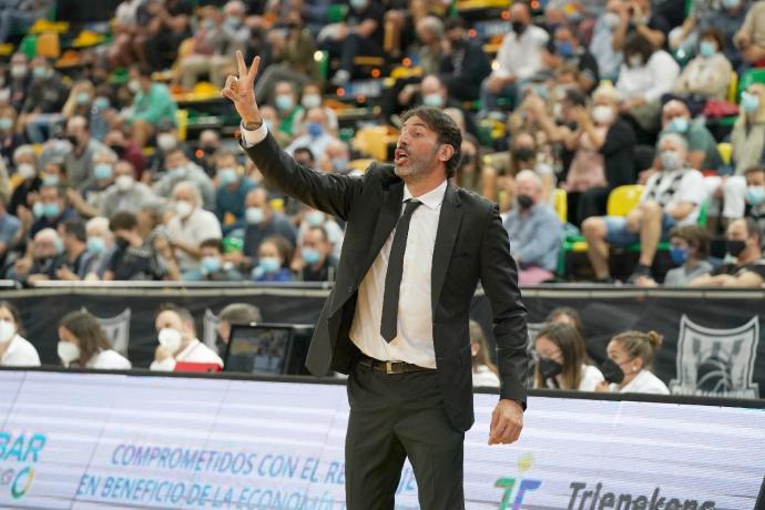 Mumbrú: "Contra el Burgos vamos a tener que sudar hasta el último segundo"
