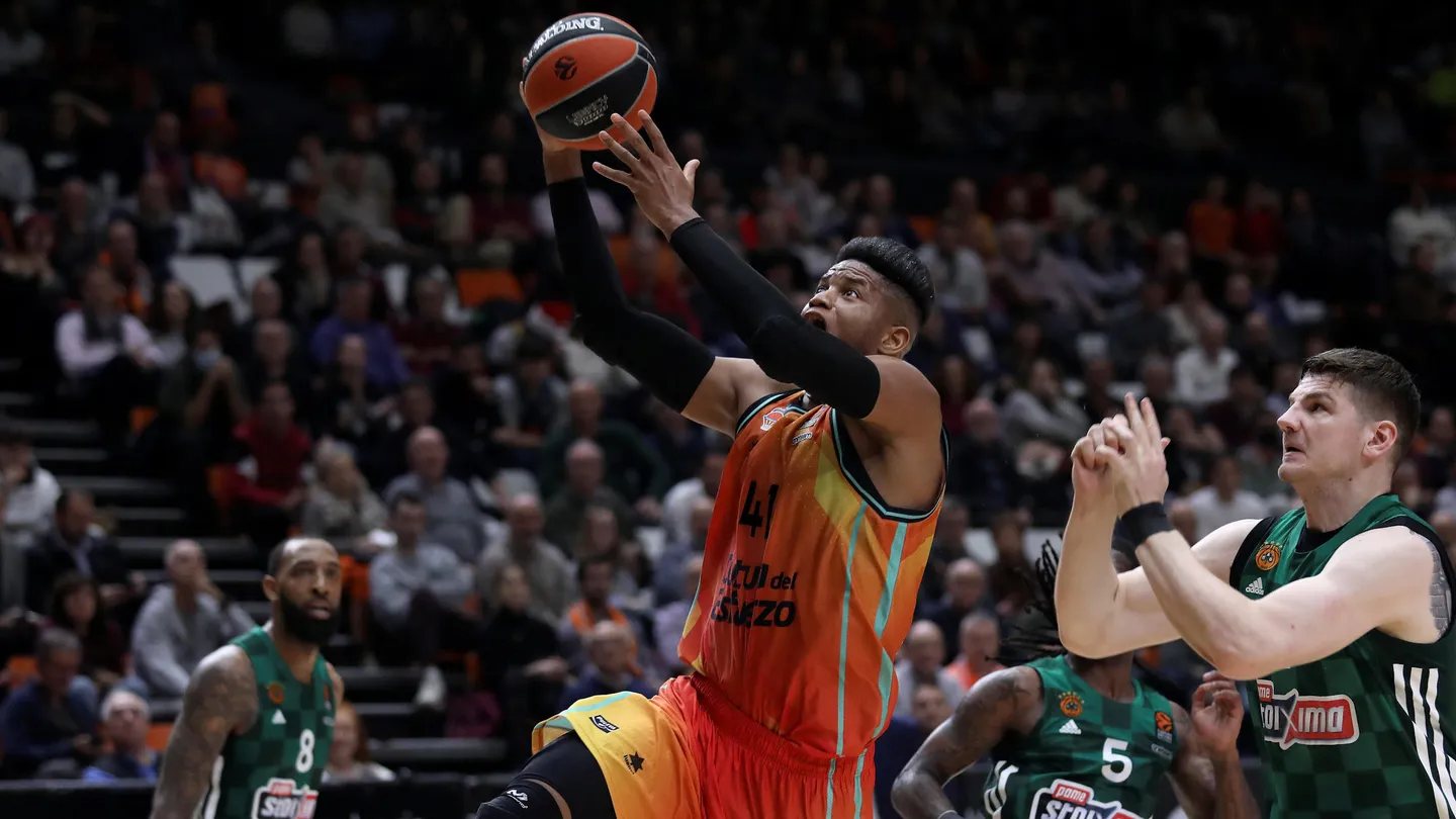El Valencia se impone al Panathinaikos en la prórroga, 94-91