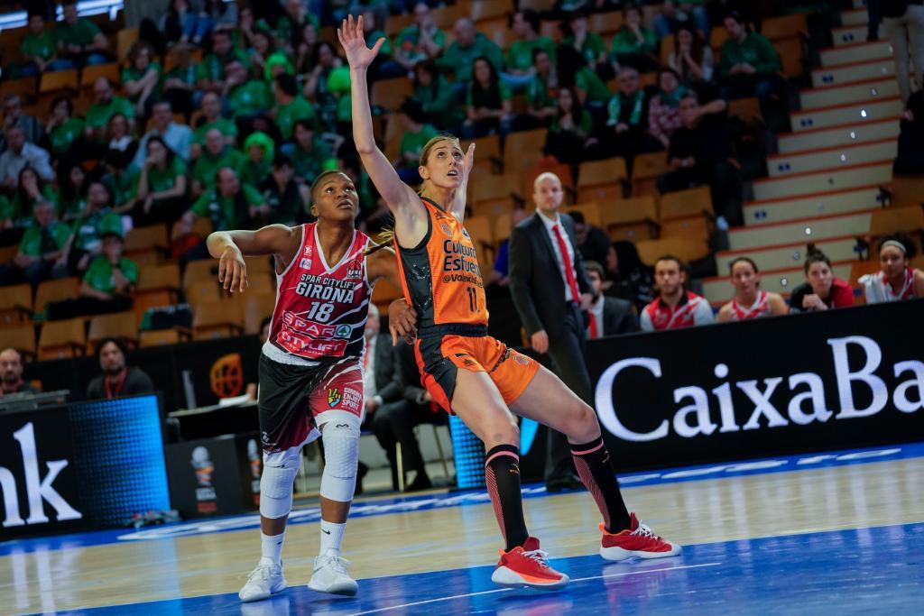 La vieja guardia certifica el pase a semis al Spar CityLif Girona (52-49)