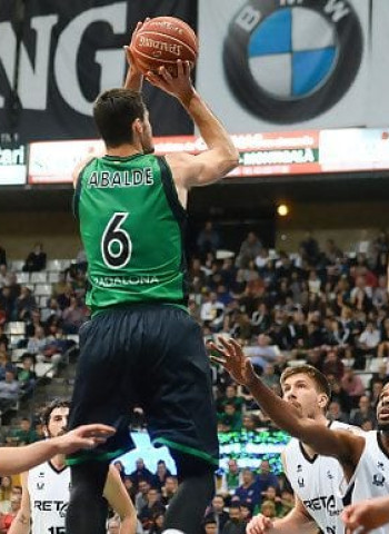 Paso adelante del Joventut hacia la salvación tras una victoria contundente ante el Bilbao Basket (82-55)