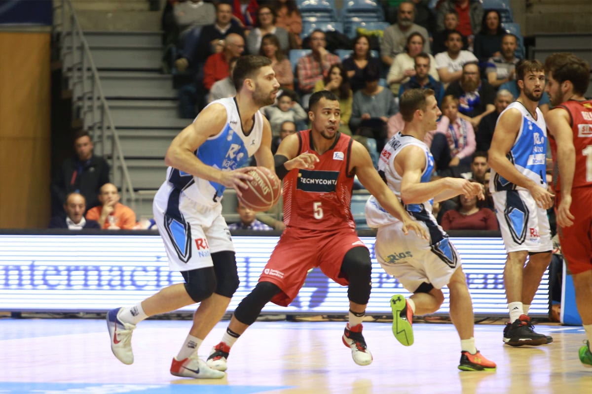 El Rio Natura Monbus Obradoiro extiende un mes más el contrato a Osvaldas Matulionis
