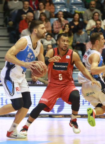 El Rio Natura Monbus Obradoiro extiende un mes más el contrato a Osvaldas Matulionis