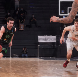 Victoria en Hamburgo del Joventut para ser  líderes en solitario (75-92)