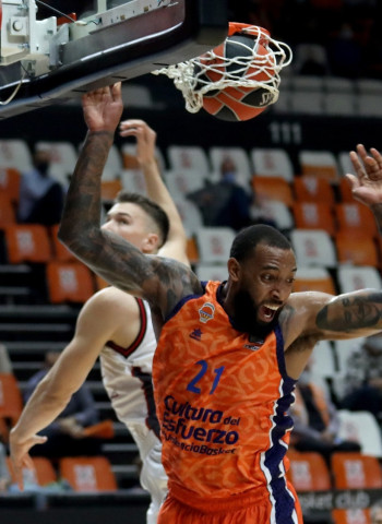 Adiós al maleficio milanés y la cuarta en la Euroleague para el Valencia Basket (86-81)