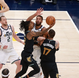 Los Grizzlies asaltan Utah (109-112) [0-1]