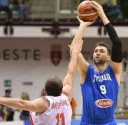 Bargnani decice no fichar y entrenará en solitario