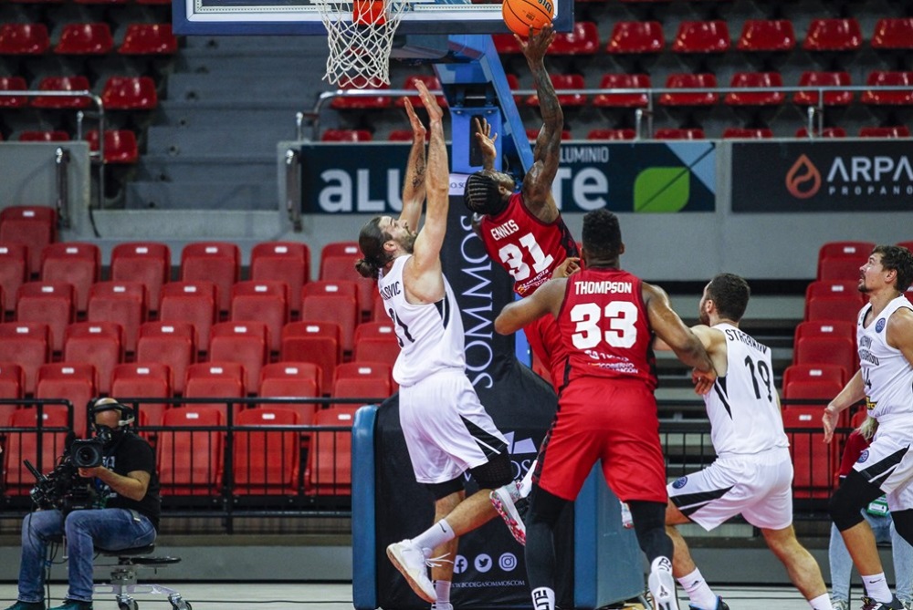 Dylan Ennis emula a DJ Seeley en Lublin (78-75)
