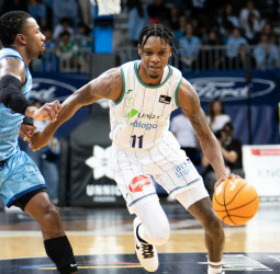 Tyson Carter, Jugador de la Jornada 8