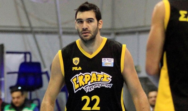 Dimitris Mavroeidis, un año más en el AEK Atenas