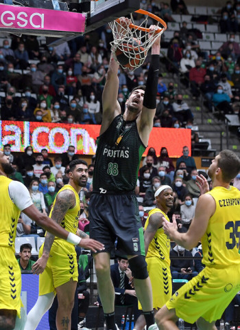 Victoria del Joventut ante el UCAM Murcia con un final de infarto (83-77)
