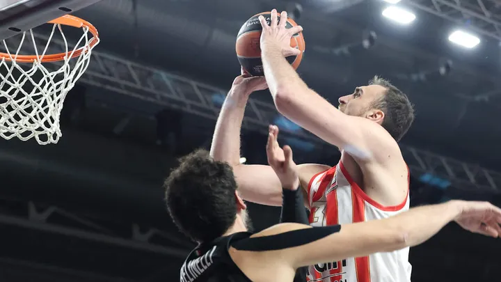 Olympiacos se impone con facilidad ante la Virtus Bolonia, 70-92