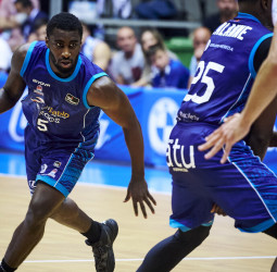 San Pablo Burgos coge aire a costa del Unicaja (89-74)