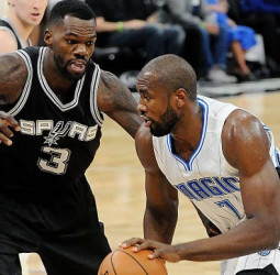 Ibaka se sale ante los Pacers
