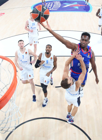 Rodrigue Beaubois renueva con Anadolu Efes: continuidad por una temporada más otra opcional
