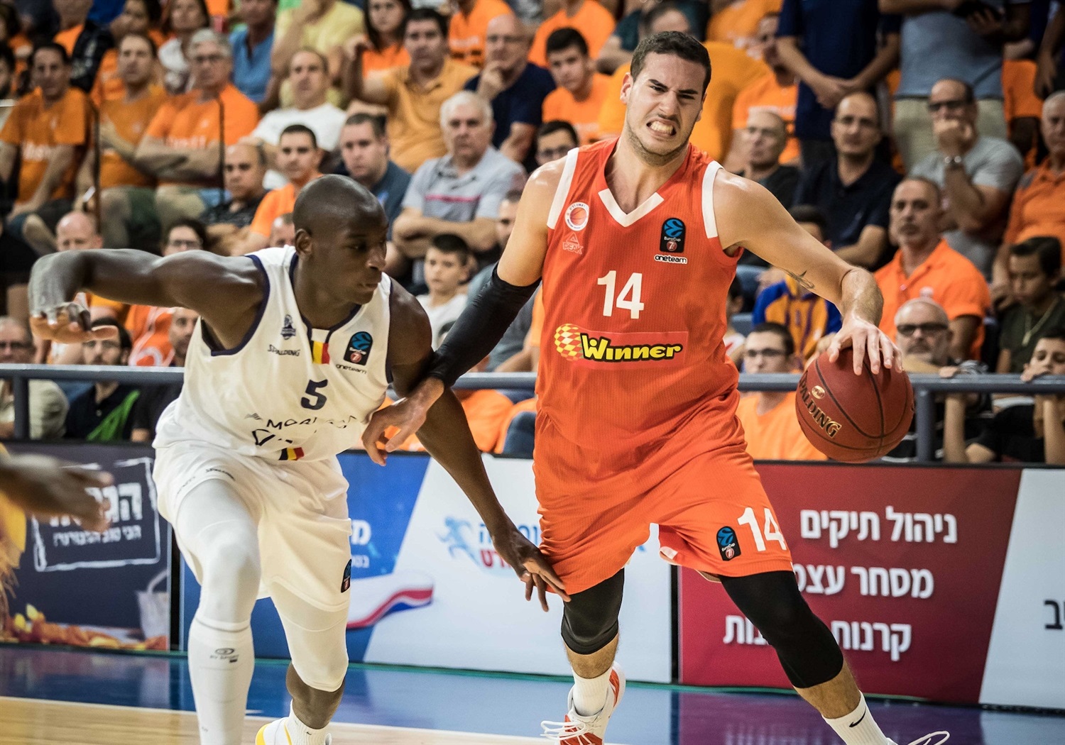 Oz Blayzer reforzará el juego interior del Maccabi